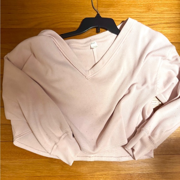 Cropped Pink Knit V-Neck Off shoulder Sweater - Picture 2 of 2